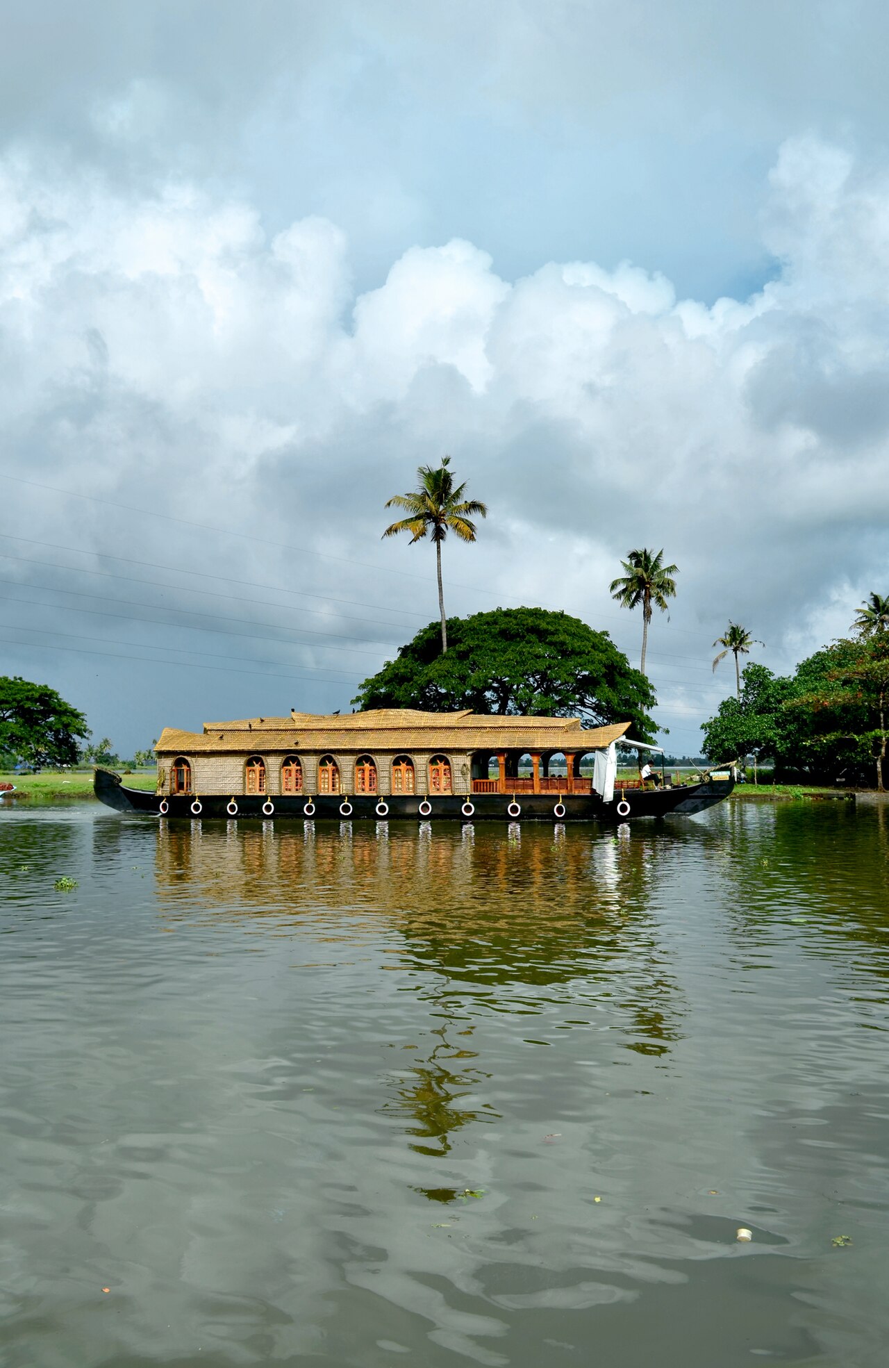 Alleppey backwaters houseboat